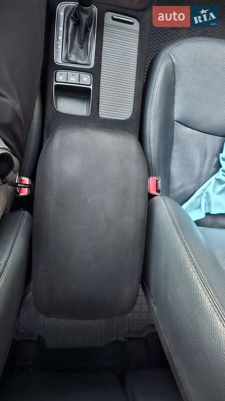 Внедорожник / Кроссовер Kia Sorento 2012 в Днепре