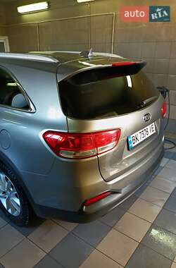 Позашляховик / Кросовер Kia Sorento 2016 в 