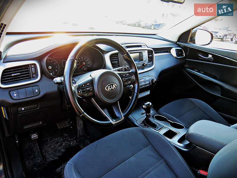 Позашляховик / Кросовер Kia Sorento 2016 в Черкасах