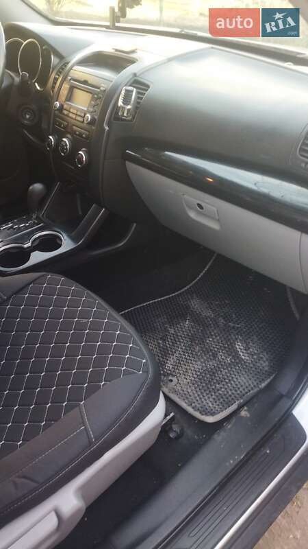 Внедорожник / Кроссовер Kia Sorento 2011 в Кременце