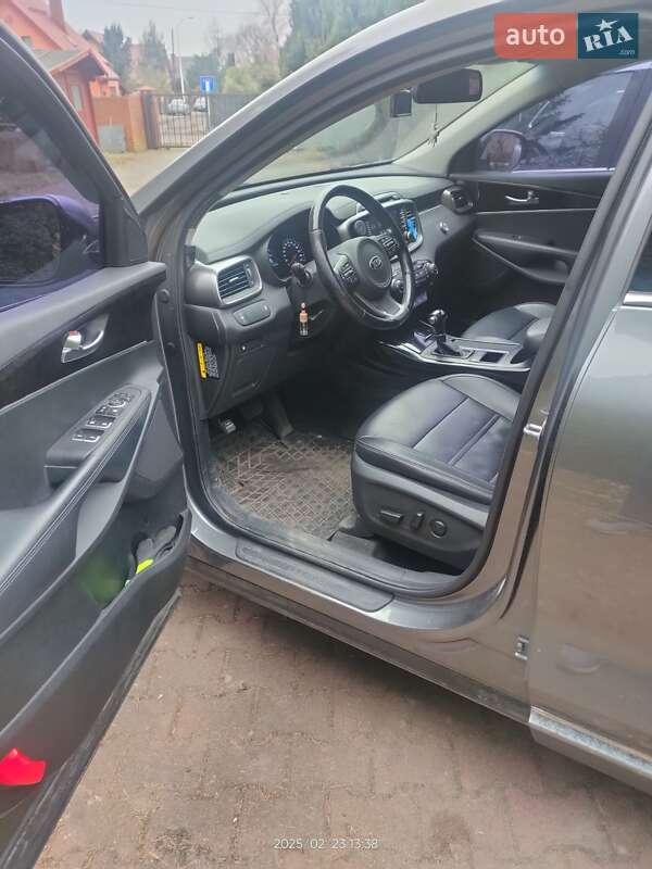 Внедорожник / Кроссовер Kia Sorento 2016 в Николаеве