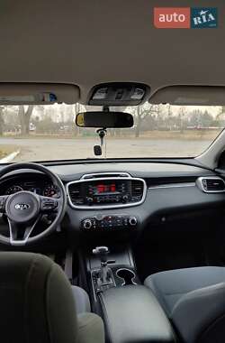 Позашляховик / Кросовер Kia Sorento 2016 в Ємільчиному