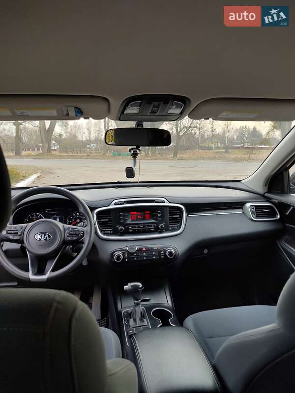 Внедорожник / Кроссовер Kia Sorento 2016 в Емильчине фото 5 Внедорожник / Кроссовер Kia Sorento 2016 в Емильчине
