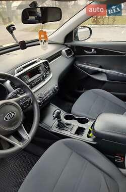 Позашляховик / Кросовер Kia Sorento 2016 в Ємільчиному