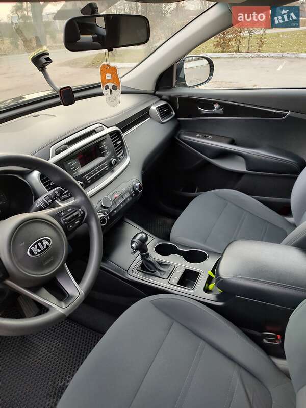 Внедорожник / Кроссовер Kia Sorento 2016 в Емильчине фото 13 Внедорожник / Кроссовер Kia Sorento 2016 в Емильчине