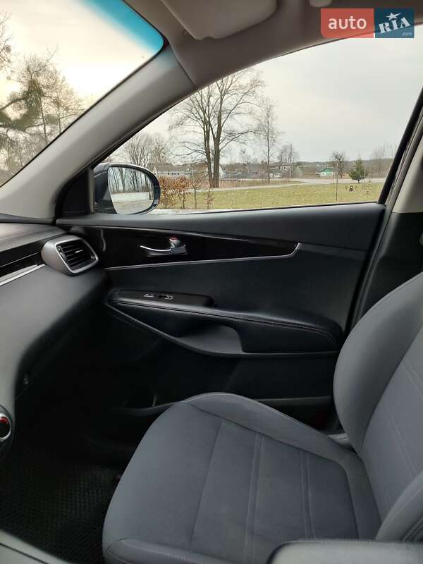 Внедорожник / Кроссовер Kia Sorento 2016 в Емильчине фото 18 Внедорожник / Кроссовер Kia Sorento 2016 в Емильчине