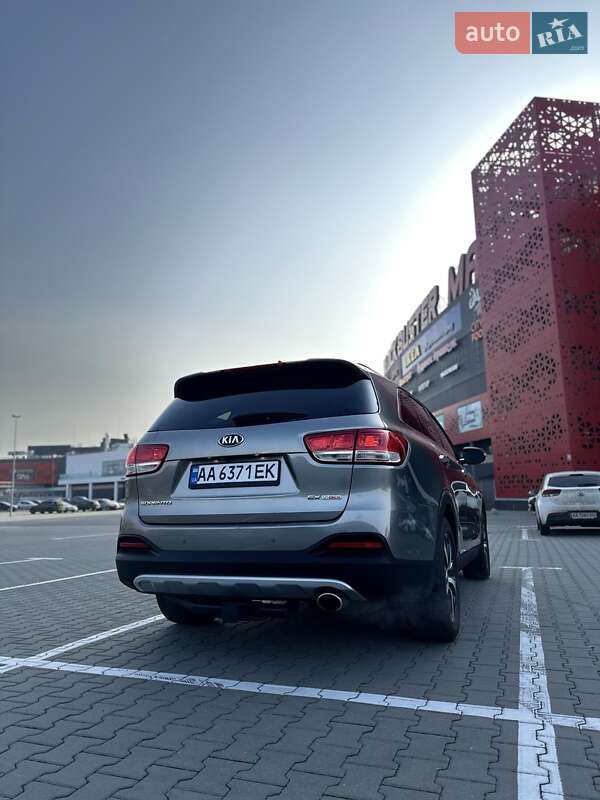 Позашляховик / Кросовер Kia Sorento 2015 в Києві