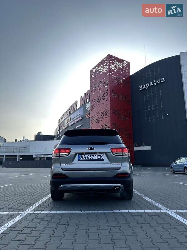 Позашляховик / Кросовер Kia Sorento 2015 в Києві