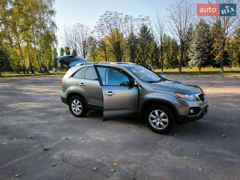 Внедорожник / Кроссовер Kia Sorento 2010 в Житомире