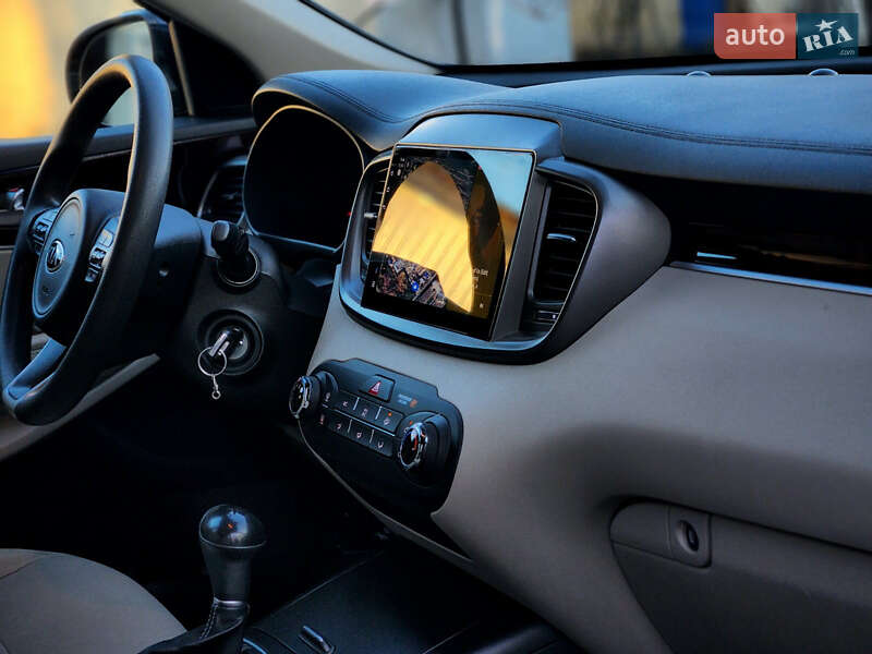 Внедорожник / Кроссовер Kia Sorento 2016 в Черновцах
