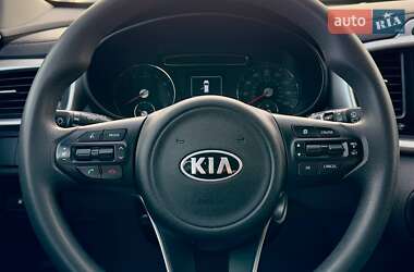 Позашляховик / Кросовер Kia Sorento 2017 в Львові