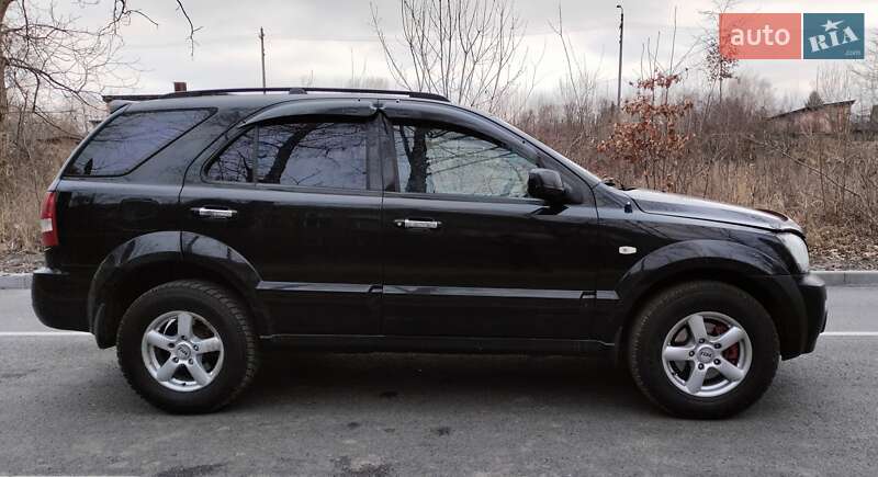 Внедорожник / Кроссовер Kia Sorento 2004 в 
