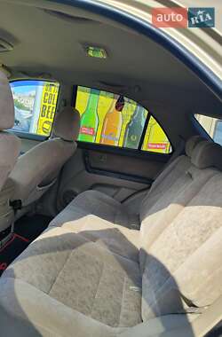 Внедорожник / Кроссовер Kia Sorento 2003 в 
