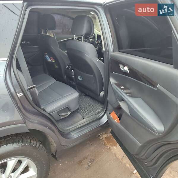 Позашляховик / Кросовер Kia Sorento 2017 в Черкасах