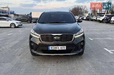 Позашляховик / Кросовер Kia Sorento 2019 в 