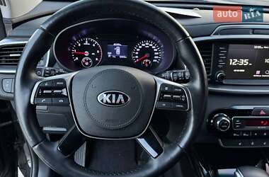Позашляховик / Кросовер Kia Sorento 2019 в 