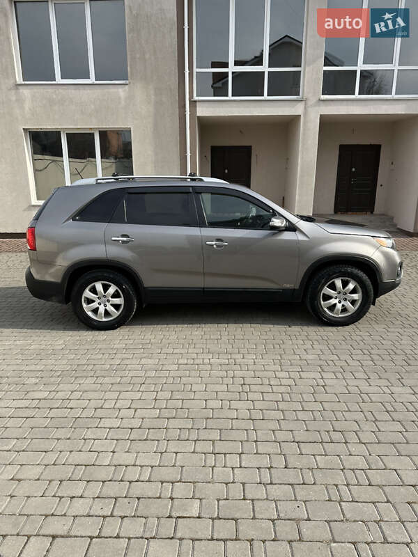 Внедорожник / Кроссовер Kia Sorento 2011 в Хмельницком