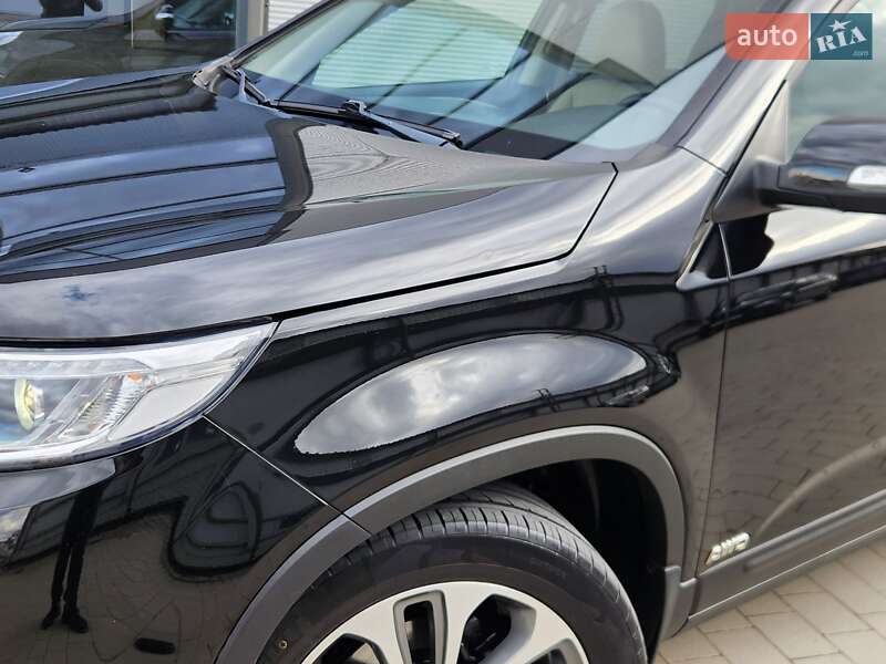 Позашляховик / Кросовер Kia Sorento 2015 в Івано-Франківську