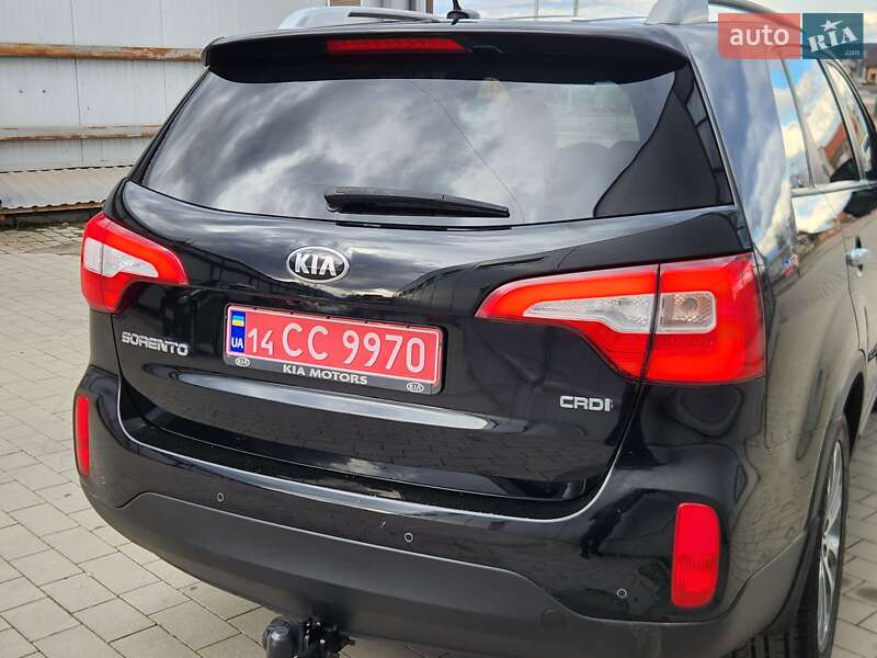 Позашляховик / Кросовер Kia Sorento 2015 в Івано-Франківську