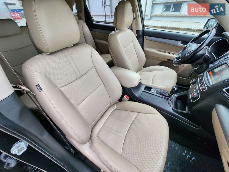 Позашляховик / Кросовер Kia Sorento 2015 в Івано-Франківську