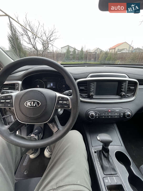 Внедорожник / Кроссовер Kia Sorento 2019 в Павлограде фото 16 Внедорожник / Кроссовер Kia Sorento 2019 в Павлограде