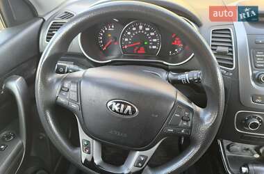 Внедорожник / Кроссовер Kia Sorento 2014 в 