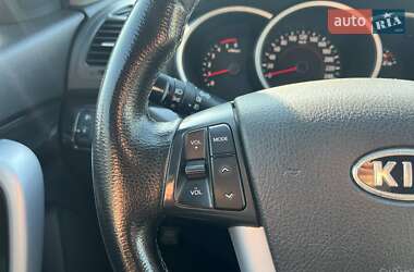 Внедорожник / Кроссовер Kia Sorento 2011 в 