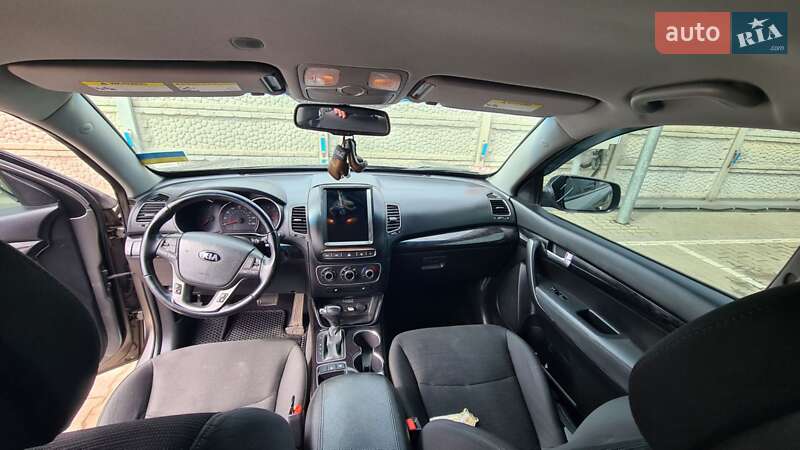 Позашляховик / Кросовер Kia Sorento 2014 в Кривому Розі