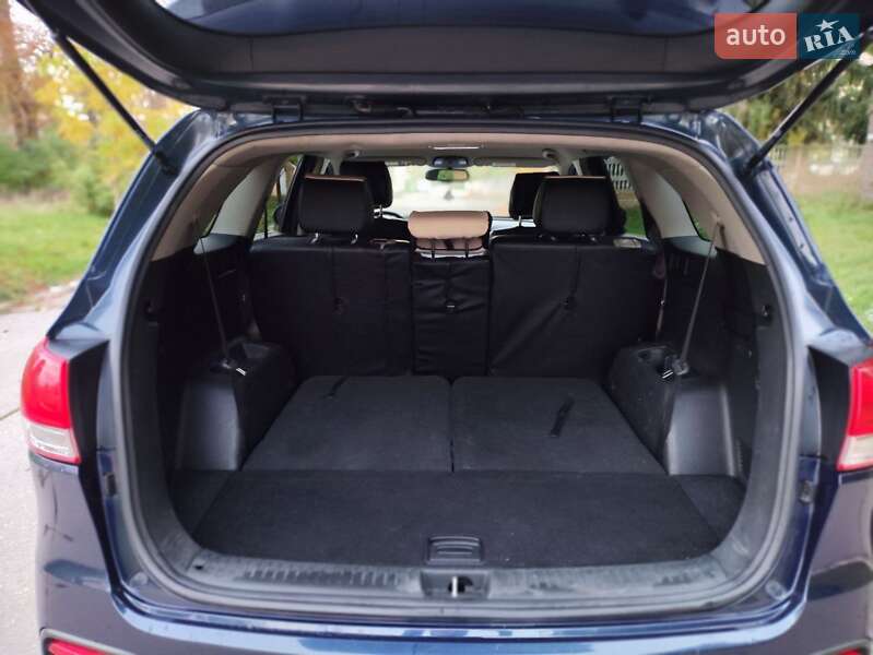 Позашляховик / Кросовер Kia Sorento 2016 в Рівному