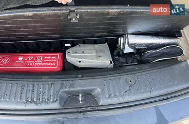 Внедорожник / Кроссовер Kia Sorento 2011 в 