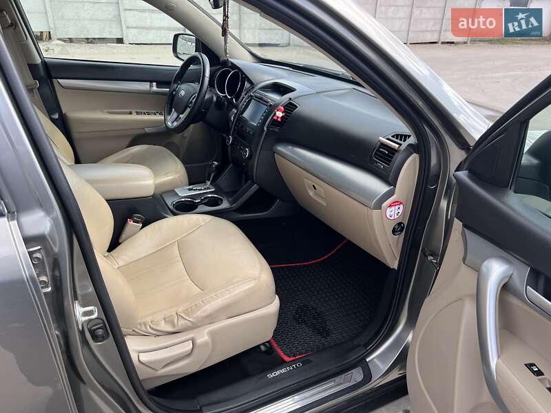 Внедорожник / Кроссовер Kia Sorento 2011 в Белогорье