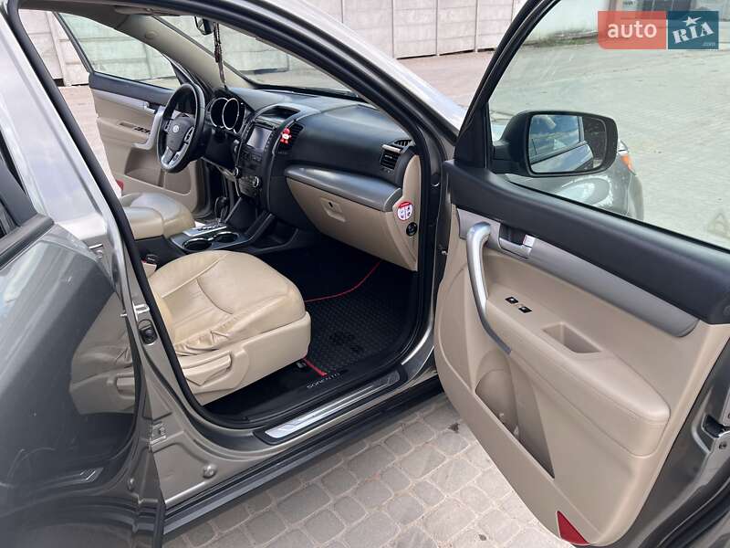 Внедорожник / Кроссовер Kia Sorento 2011 в Белогорье