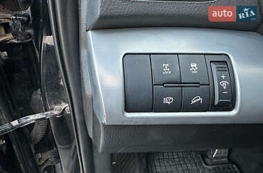 Позашляховик / Кросовер Kia Sorento 2012 в 