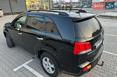 Позашляховик / Кросовер Kia Sorento 2012 в 