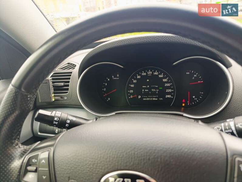 Внедорожник / Кроссовер Kia Sorento 2012 в Луцке