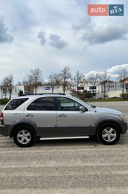 Внедорожник / Кроссовер Kia Sorento 2004 в 