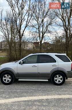 Внедорожник / Кроссовер Kia Sorento 2004 в 
