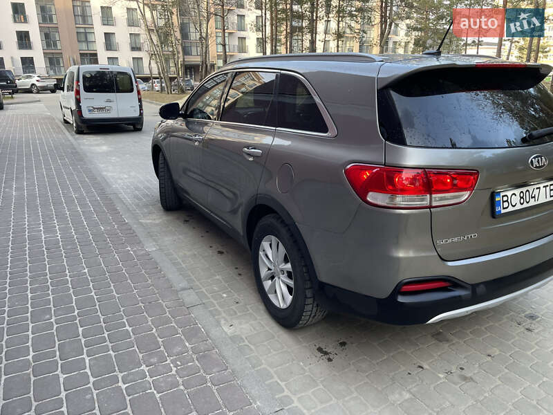 Внедорожник / Кроссовер Kia Sorento 2016 в Львове