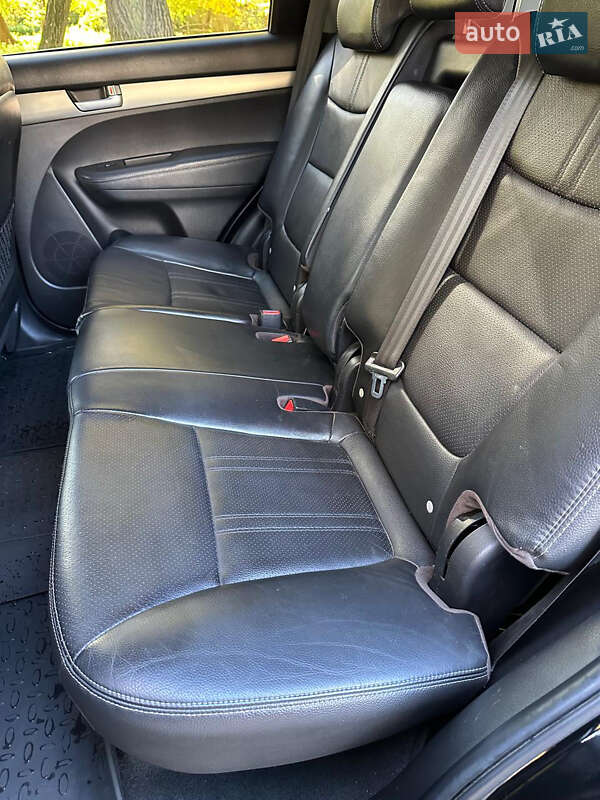 Позашляховик / Кросовер Kia Sorento 2012 в Чернівцях