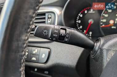 Внедорожник / Кроссовер Kia Sorento 2015 в 