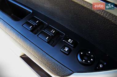 Внедорожник / Кроссовер Kia Sorento 2012 в 