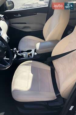 Внедорожник / Кроссовер Kia Sorento 2017 в 
