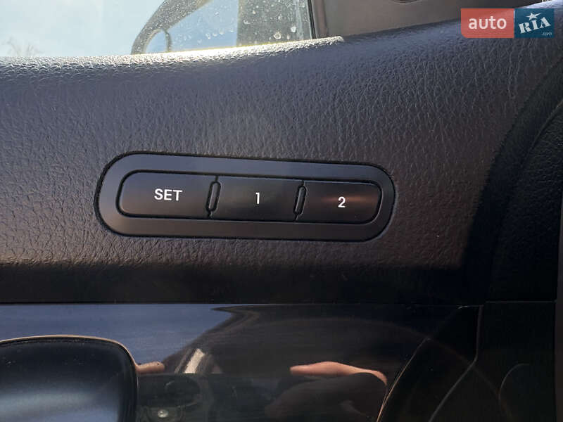 Позашляховик / Кросовер Kia Sorento 2012 в Житомирі