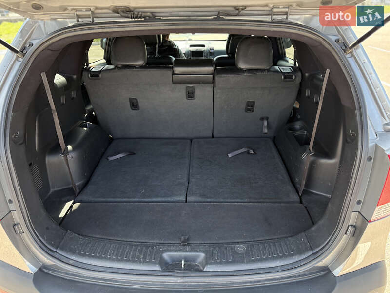 Позашляховик / Кросовер Kia Sorento 2012 в Житомирі