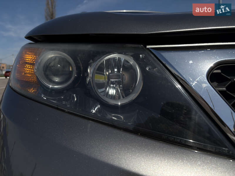 Позашляховик / Кросовер Kia Sorento 2012 в Житомирі