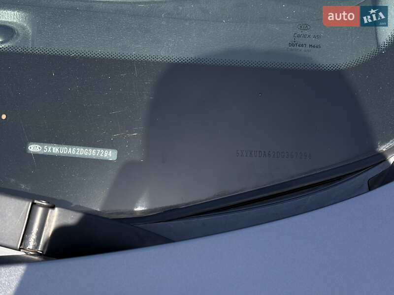 Позашляховик / Кросовер Kia Sorento 2012 в Житомирі