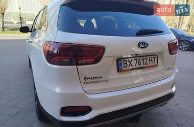 Позашляховик / Кросовер Kia Sorento 2018 в 