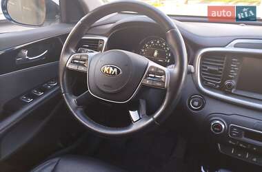 Позашляховик / Кросовер Kia Sorento 2018 в 