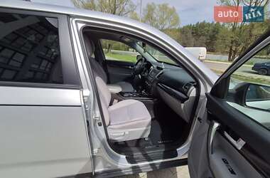 Позашляховик / Кросовер Kia Sorento 2013 в 