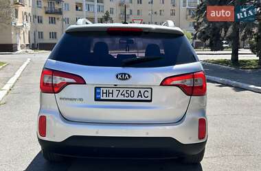 Позашляховик / Кросовер Kia Sorento 2012 в 
